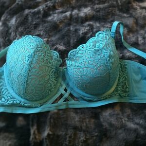 Elegant Lace Underwire Bra in Turquoise
